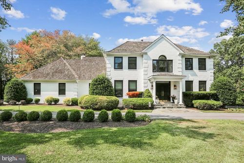 9011 Saunders Ln, BETHESDA, MD, 20817-4105 | Card Image