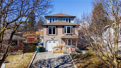 24 Farmington Pl, Kitchener, ON, N2P1Y3 | Card Image