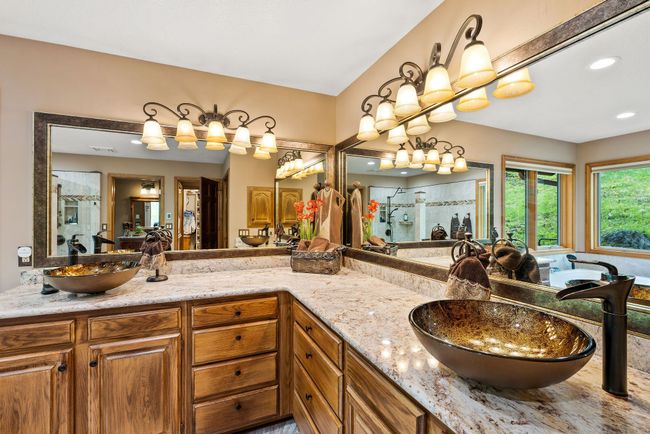 Primary Bath - dual vanity, granite countertops | Image 34