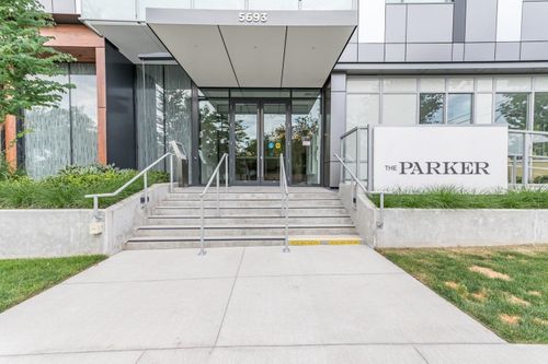 204-5693 Elizabeth St, Vancouver, BC, V5Y3K1 | Card Image