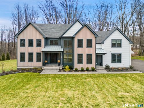 8 Holly Ln, Sandy Hook, CT, 06482-0099 | Card Image