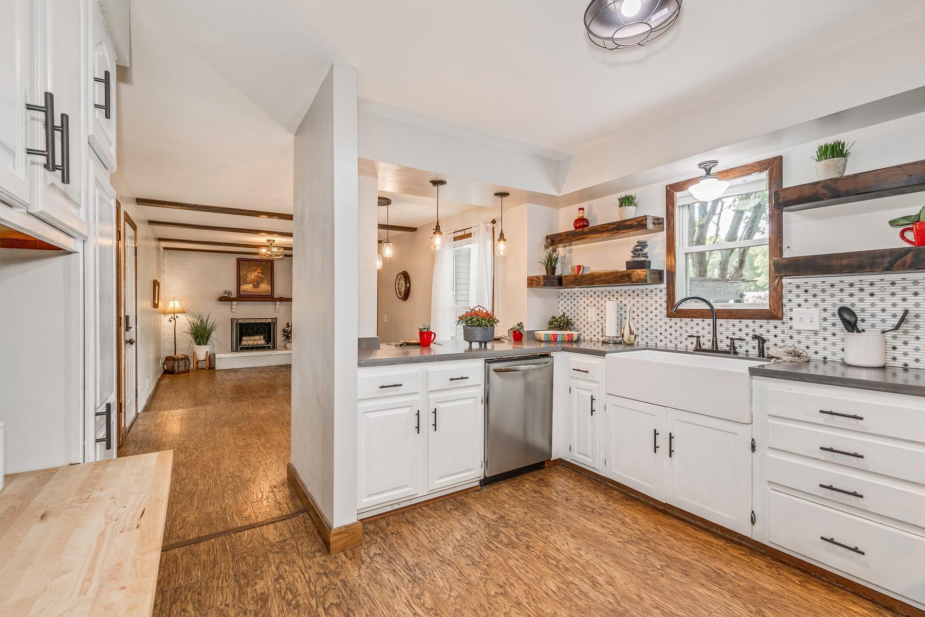 Countryside Dr, Minneapolis, MN 55438