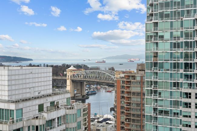 2201 - 1500 Howe Street, Condo with 2 bedrooms, 2 bathrooms and 2 parking in Vancouver BC | Image 21