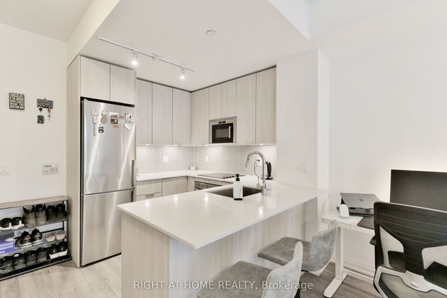 832 - 99 Eagle Rock Way, Condo with 1 bedrooms, 1 bathrooms and null parking in Maple ON | Image 8