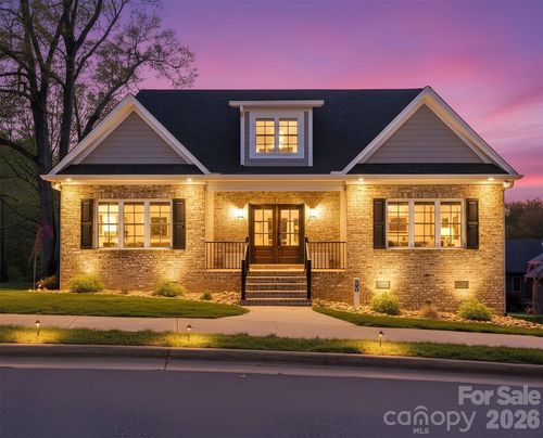 496 19th Avenue Cir Nw, Hickory, NC, 28601-1288 | Card Image