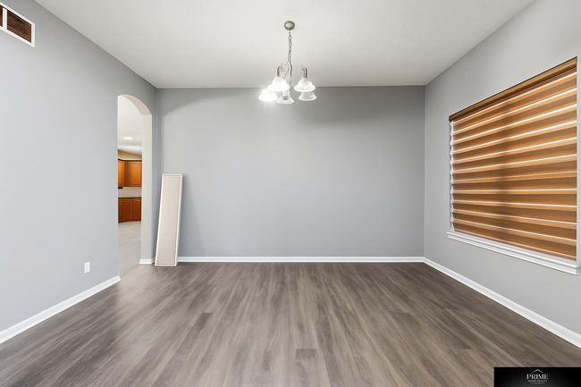 2204 Hummingbird Dr, House other with 5 bedrooms, 4 bathrooms and 3 parking in Bellevue NE | Image 26