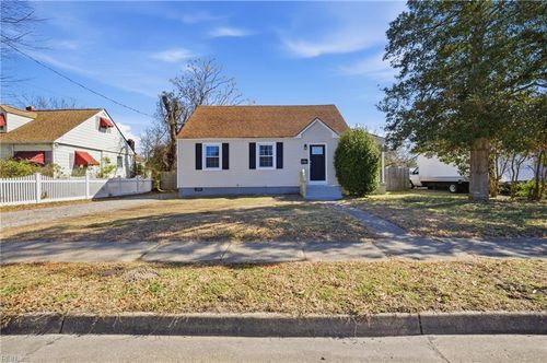 8704 Tidewater Dr, Norfolk, VA, 23503-5418 | Card Image