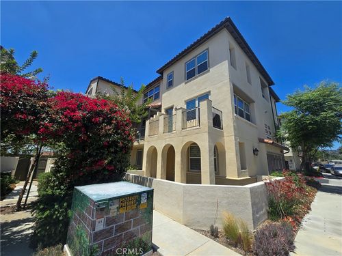 158 Gwen Ln, La Habra, CA, 90631-4646 | Card Image