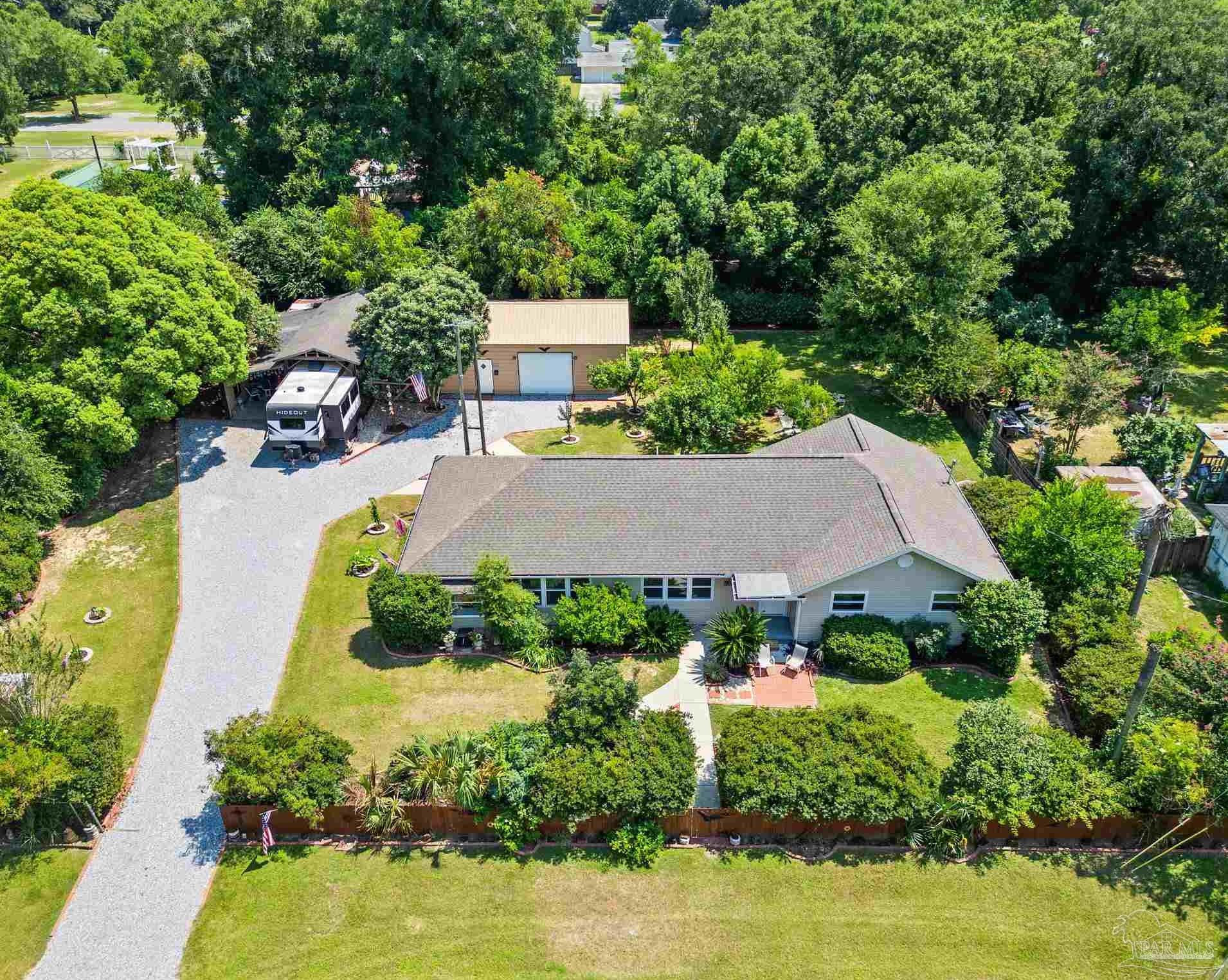 Jacquelyn Way, Pensacola, FL 32505