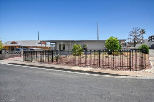 3 Wyoming Ave, Henderson, NV, 89015-7228 | Card Image