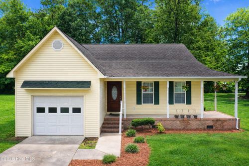 625 Blue Jean Rd, Whiteville, NC, 28472-4371 | Card Image