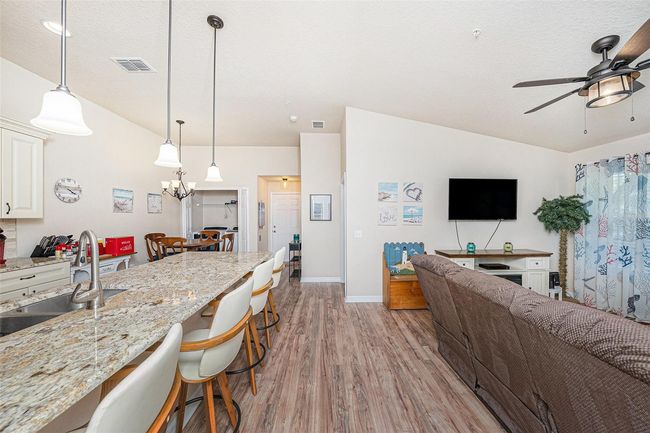 APT-303 - 5065 Royal Palms Way, Condo with 3 bedrooms, 2 bathrooms and null parking in New Port Richey FL | Image 12