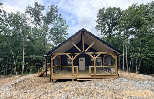 831 Remington Rd, Jamestown, TN, 38556-1680 | Card Image
