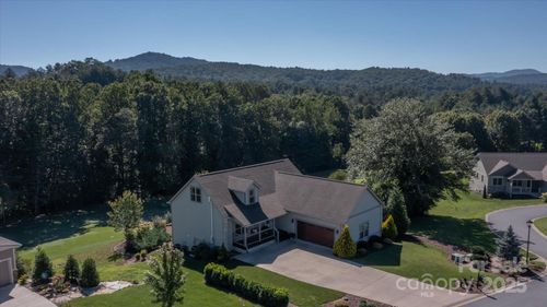 168 Triple Fairways Dr, Hendersonville, NC, 28739-5736 | Card Image
