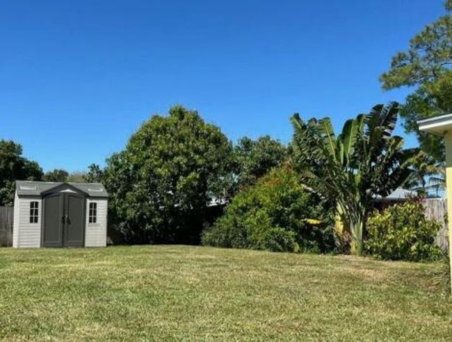 1287 Sw Sunset Trl, House other with 4 bedrooms, 2 bathrooms and null parking in Palm City FL | Image 22