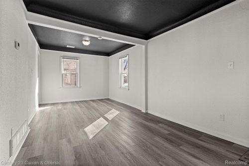 5514 Ashley St, Detroit, MI, 48236-2208 | Card Image