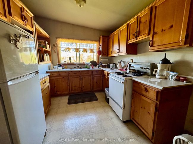 304 Lake Nipissing Rd, House other with 2 bedrooms, 1 bathrooms and 4 parking in Nipissing ON | Image 24