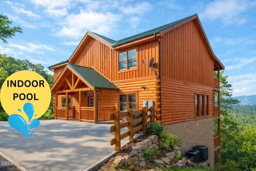 3704 Tilda Hilltop Way, Sevierville, TN, 37862-2516 | Card Image
