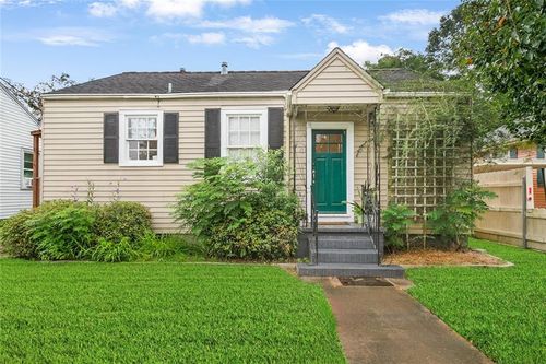 417 Lebeau St, Arabi, LA, 70032-1525 | Card Image