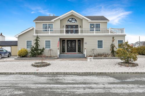 50 Neptune Rd, Toms River, NJ, 08753-2031 | Card Image