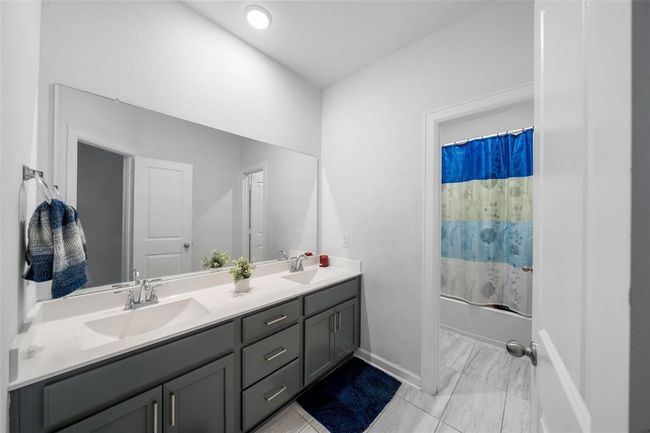 9207 Secretariat Ln, House other with 4 bedrooms, 4 bathrooms and 3 parking in Mont Belvieu TX | Image 24