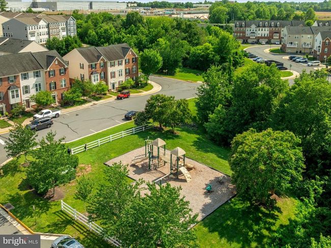 7022 Mongoose Trl, Townhouse with 3 bedrooms, 4 bathrooms and null parking in GAINESVILLE VA | Image 49