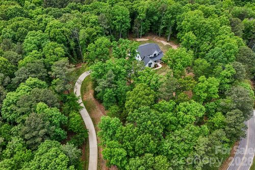 8049 Catawba Cove Dr, Belmont, NC, 28012-7770 | Card Image
