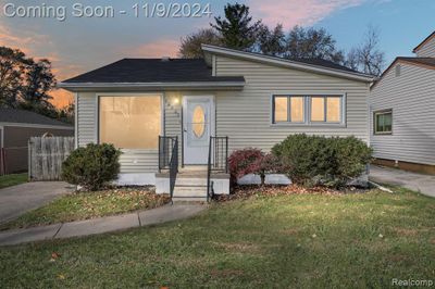 14080 Mcguire Street, Home with 2 bedrooms, 1 bathrooms and null parking in Taylor MI | Image 1