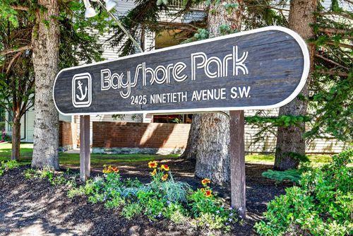 118-2425 90 Ave Sw, Calgary, AB, T2V4X8 | Card Image