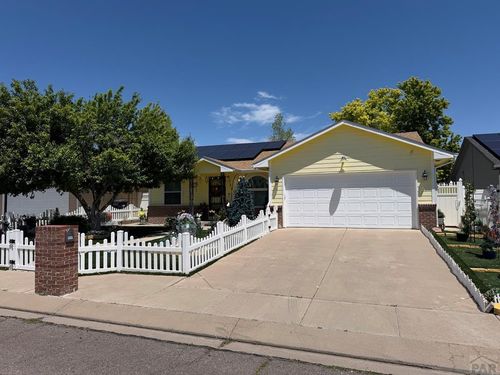 3005 Gem Dr, Pueblo, CO, 81005-3802 | Card Image