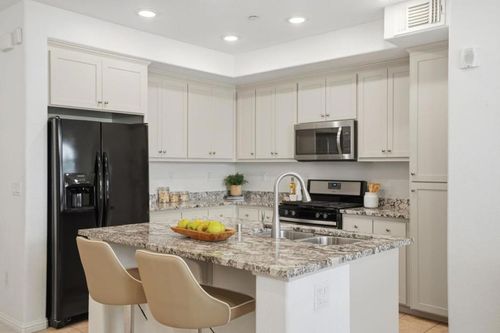 2082 Mahuron Circle, San Jose, CA, 95133 | Card Image