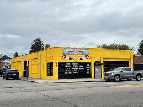 490 Jericho Tpke, Mineola, NY, 11501-1102 | Card Image