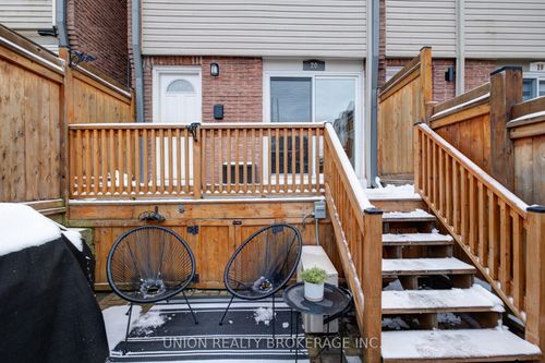 20-1666 Queen St E, Toronto, ON, M4L1G3 | Card Image