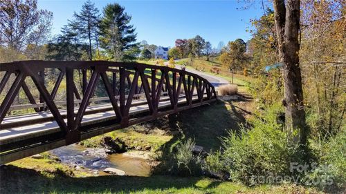 4-202 Westridge Farm Rd, Asheville, NC, 28804-0137 | Card Image