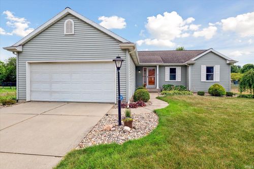 23072 Amber Valley Dr, South Bend, IN, 46628-4095 | Card Image