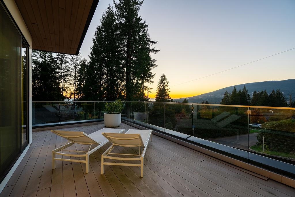 4476 Skyline Drive, House other with 5 bedrooms, 7 bathrooms and 6 parking in North Vancouver BC | Image 19