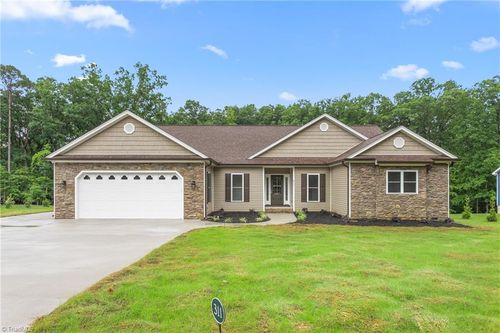 311 Marigold Ln, Lexington, NC, 27292-6905 | Card Image