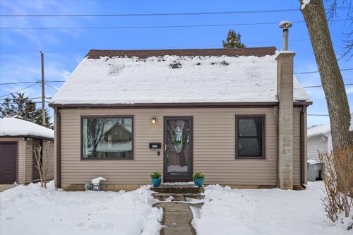 3939 S 5th Pl, Milwaukee, WI, 53207-4333 | Card Image