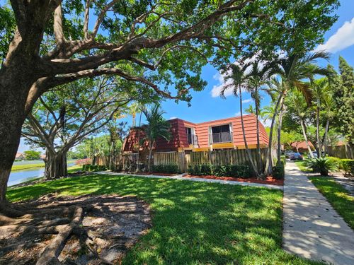 9982 Nw 6th Ct, Plantation, FL, 33324-4951 | Card Image