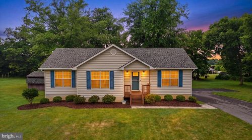 5487 Summit Point Rd, CHARLES TOWN, WV, 25414-5154 | Card Image