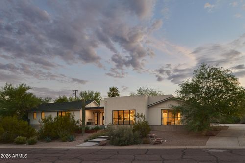 4035 E Mcdonald Dr, Phoenix, AZ, 85018-1115 | Card Image