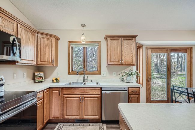 787 104th ct ne - Web Quality - 012 - 14 Kitchen.jpg | Image 5