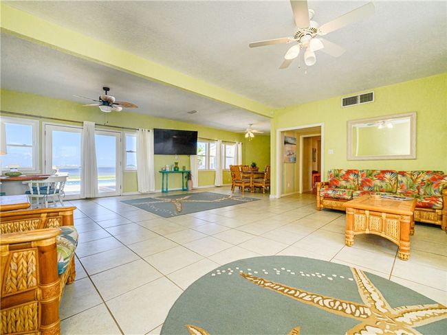 1170 S Virginia St, House other with 4 bedrooms, 4 bathrooms and null parking in Port Lavaca TX | Image 7