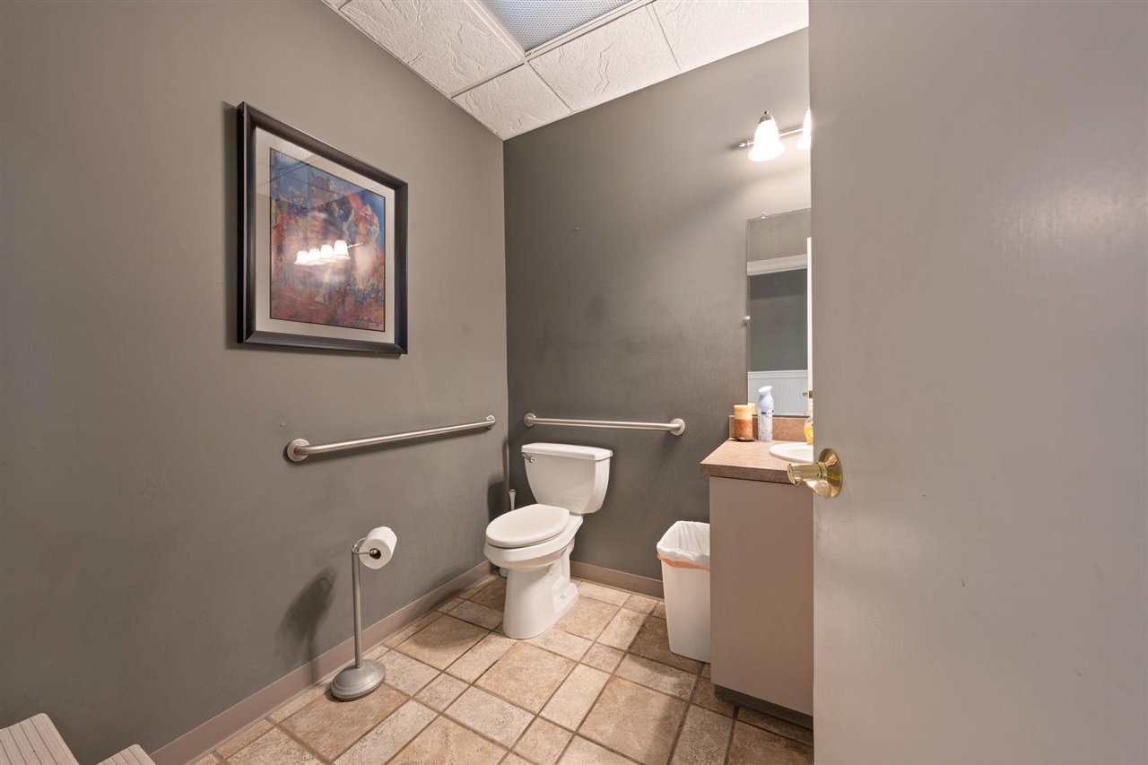 Commercial Lease in Bowling Green 4