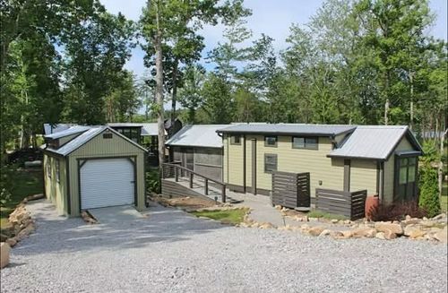 675 Waters Edge Way, Tracy City, TN, 37387-1408 | Card Image