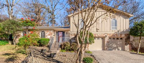 2811 Breckenridge Dr, Little Rock, AR, 72227-2915 | Card Image