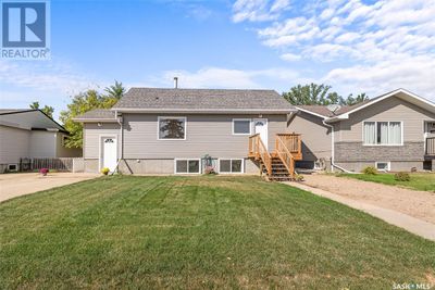 1110 Caribou St W, House other with 4 bedrooms, 2 bathrooms and null parking in Moose Jaw SK | Image 1