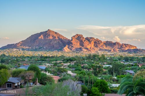 4455 E Moonlight Way, Paradise Valley, AZ, 85253-2838 | Card Image