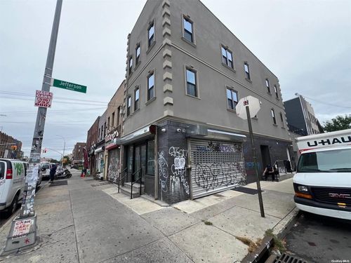 861 Wyckoff Ave, Ridgewood, NY, 11385-4739 | Card Image