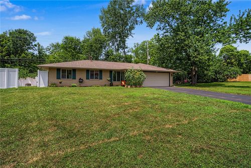7481 Mohawk Trail Rd, Dayton, OH, 45459-3558 | Card Image